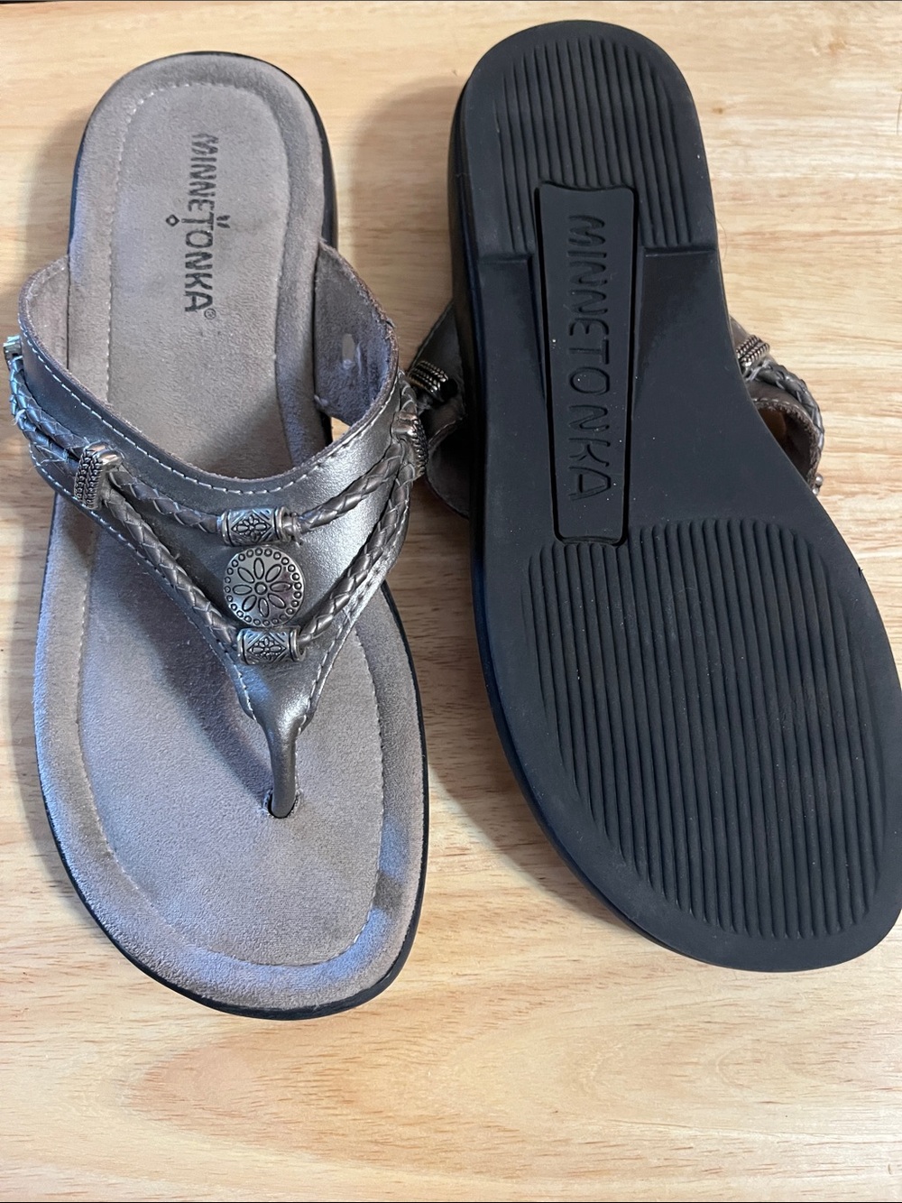 Minnetonka Women's Metallic silver Braided Thong Sandals